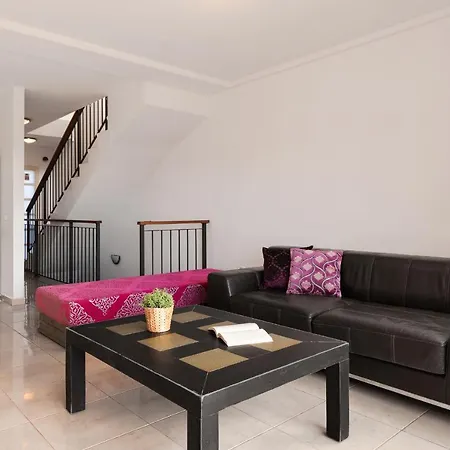 Casa de Férias 3 Bed With 3 En-Suite Bath Half Open Villa, Airco And Perfect Wifi Costa Adeje (Tenerife)