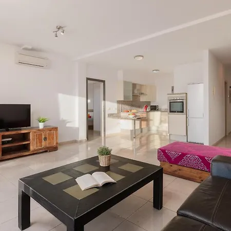 Casa de Férias 3 Bed With 3 En-Suite Bath Half Open Villa, Airco And Perfect Wifi Costa Adeje (Tenerife)