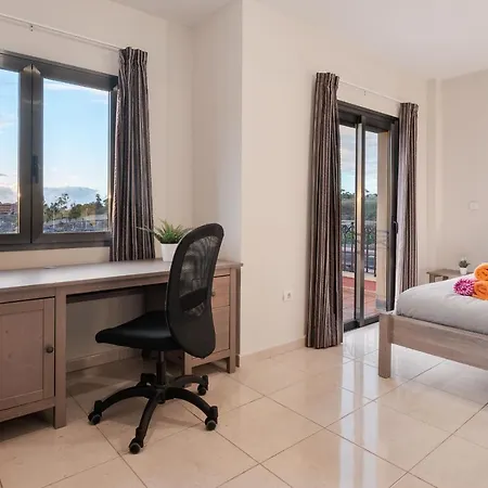 3 Bed With 3 En-Suite Bath Half Open Villa, Airco And Perfect Wifi Дом отдыха