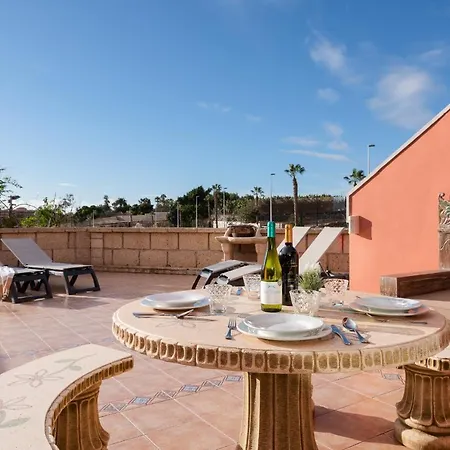 3 Bed With 3 En-Suite Bath Half Open Villa, Airco And Perfect Wifi