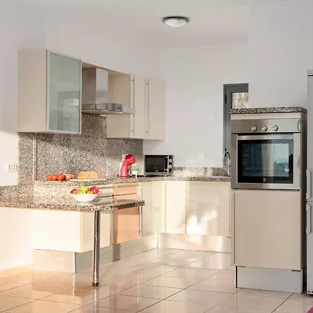3 Bed With 3 En-Suite Bath Half Open Villa, Airco And Perfect Wifi Costa Adeje (Tenerife)