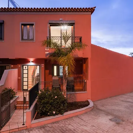 Дом отдыха 3 Bed With 3 En-Suite Bath Half Open Villa, Airco And Perfect Wifi